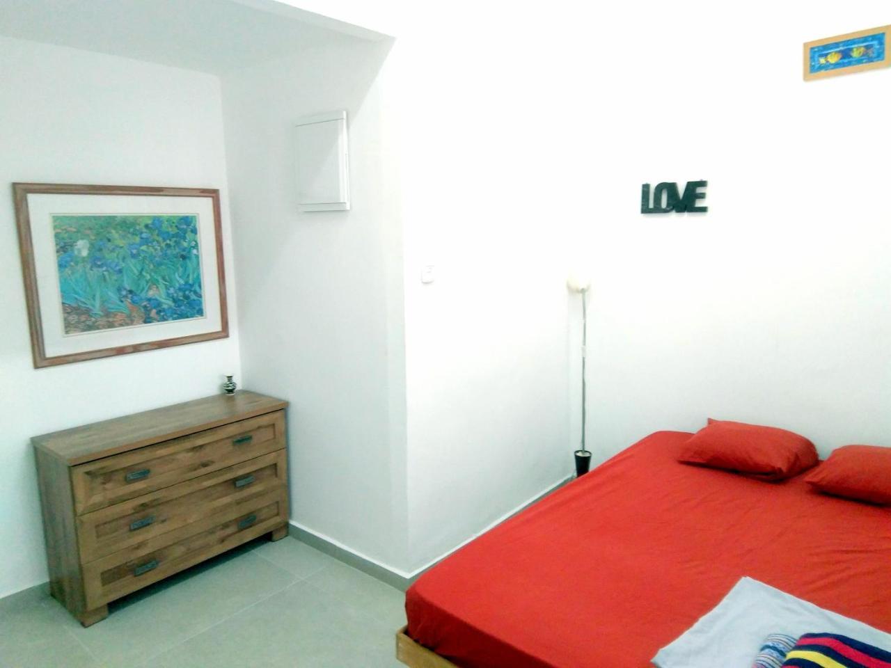 Space Place Haifa Luaran gambar