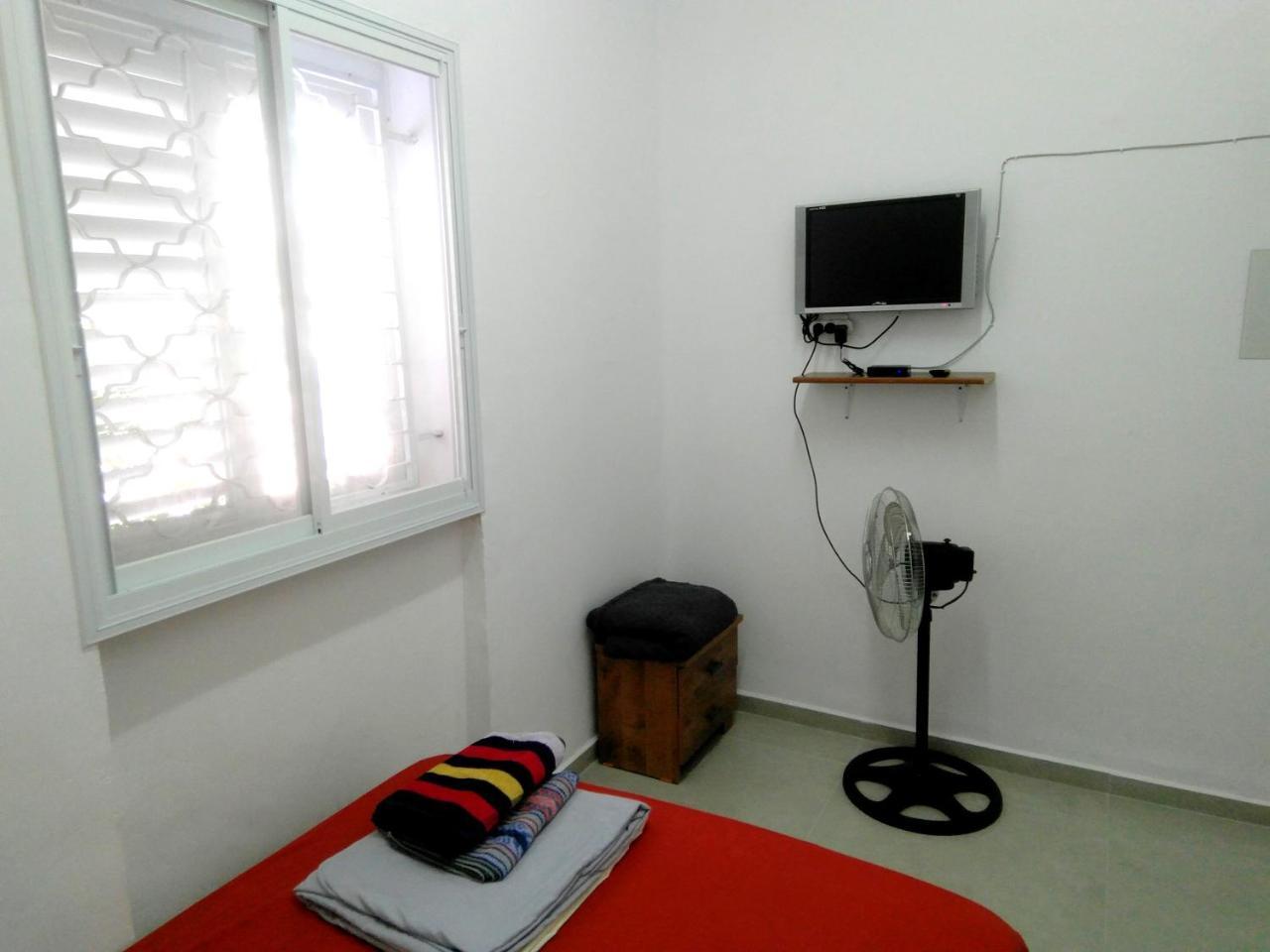 Space Place Haifa Luaran gambar